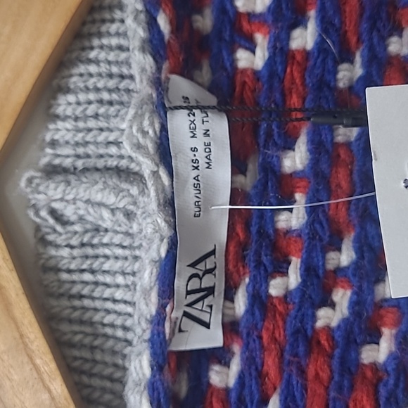 Zara Oversized knitted sweater size xs-s - Picture 2 of 6